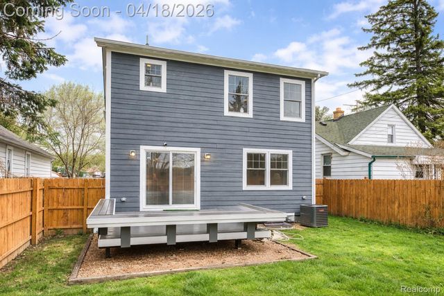 23092 Berdeno Avenue, Hazel Park, MI 48030