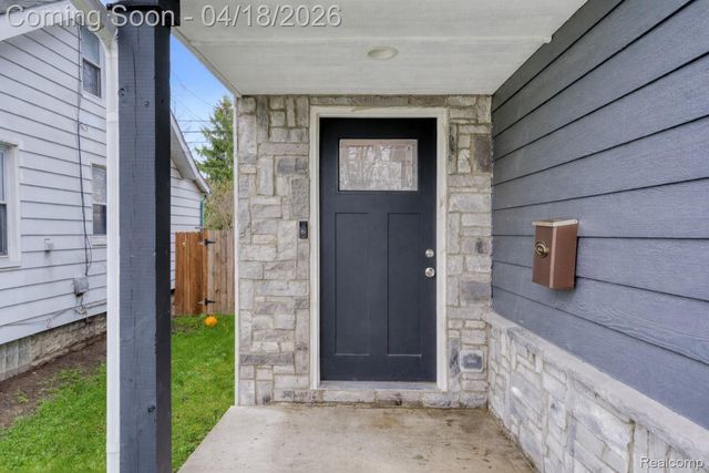 23092 Berdeno Avenue, Hazel Park, MI 48030