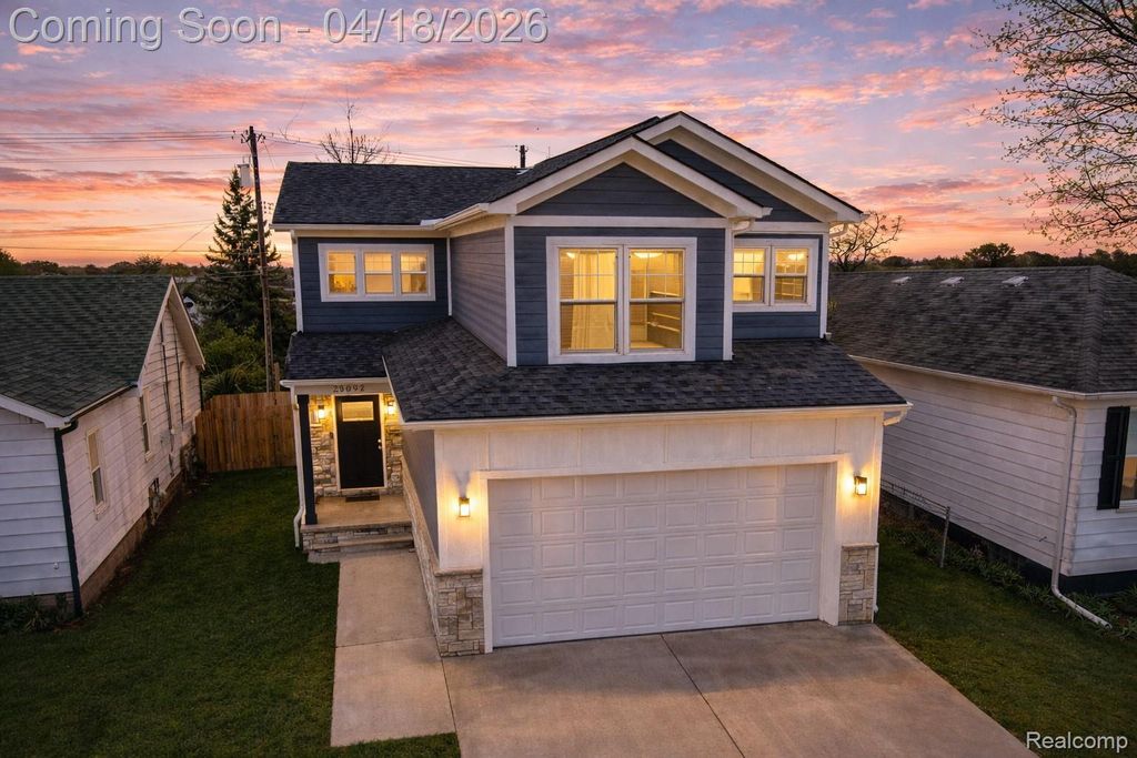 23092 Berdeno Avenue, Hazel Park, MI 48030