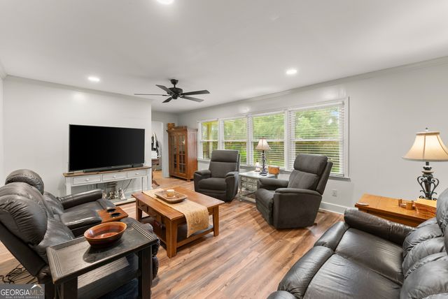 5907 Main Street, Lula, GA 30554