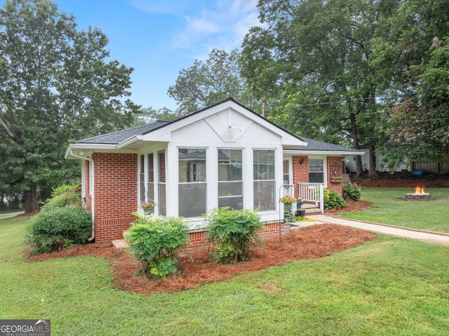 5907 Main Street, Lula, GA 30554