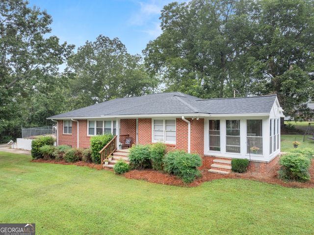 5907 Main Street, Lula, GA 30554