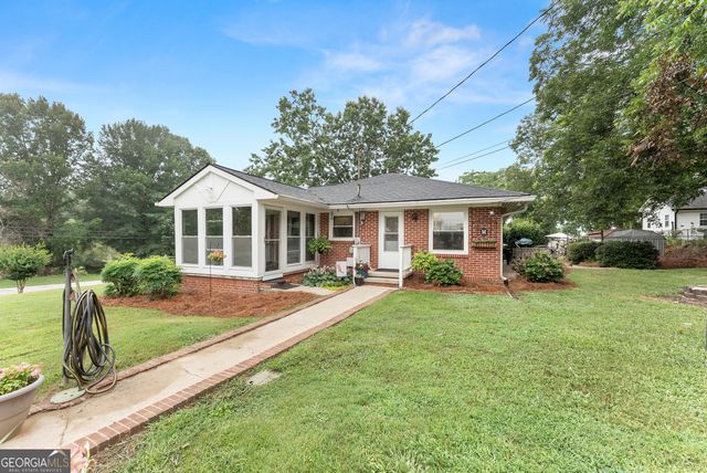 5907 Main Street, Lula, GA 30554