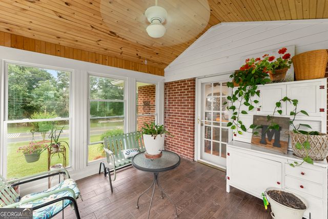 5907 Main Street, Lula, GA 30554