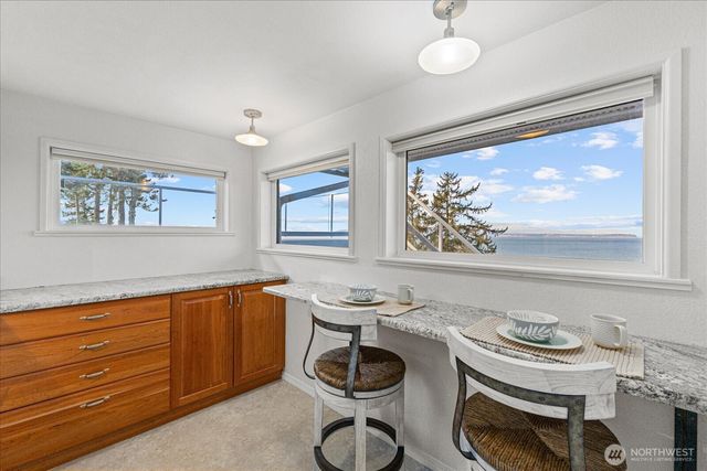 1818 Seaview Avenue, Coupeville, WA 98239