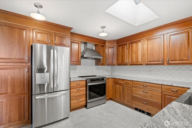 1818 Seaview Avenue, Coupeville, WA 98239