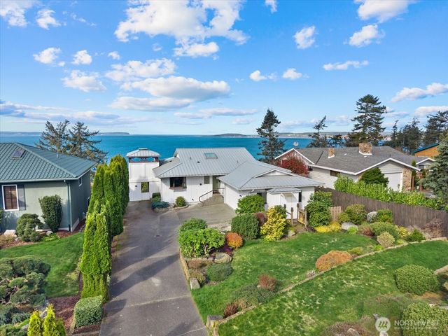 1818 Seaview Avenue, Coupeville, WA 98239