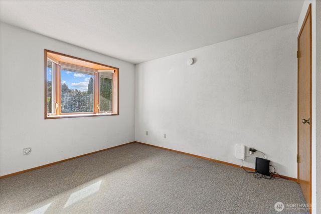 1818 Seaview Avenue, Coupeville, WA 98239