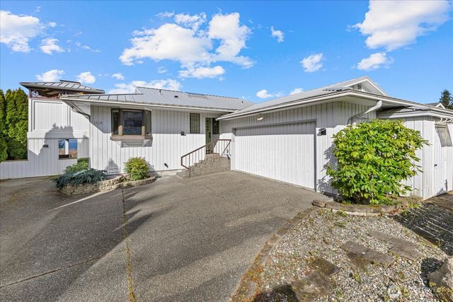 1818 Seaview Avenue, Coupeville, WA 98239