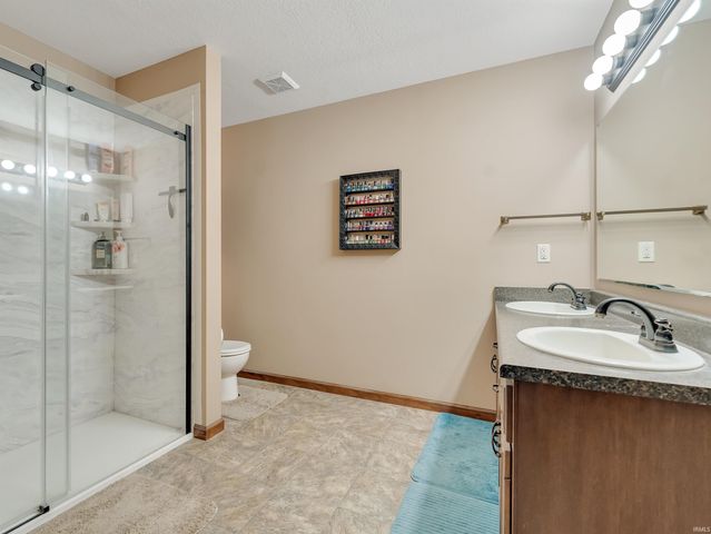 4562 County Road 35, Auburn, IN 46706