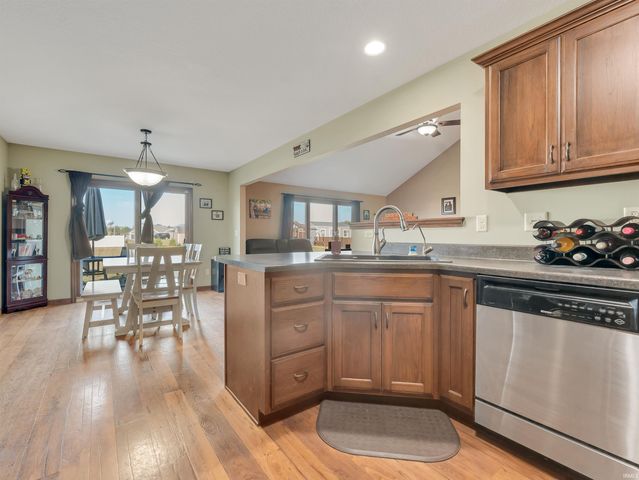 4562 County Road 35, Auburn, IN 46706