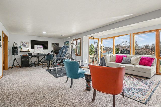 54454 Heron Cove Lane, Elkhart, IN 46516