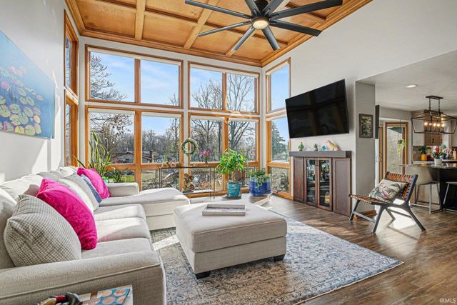 54454 Heron Cove Lane, Elkhart, IN 46516