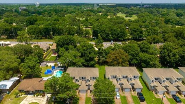 422 Bear Road A, Fort Walton Beach, FL 32547