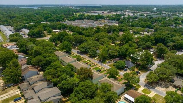 422 Bear Road A, Fort Walton Beach, FL 32547