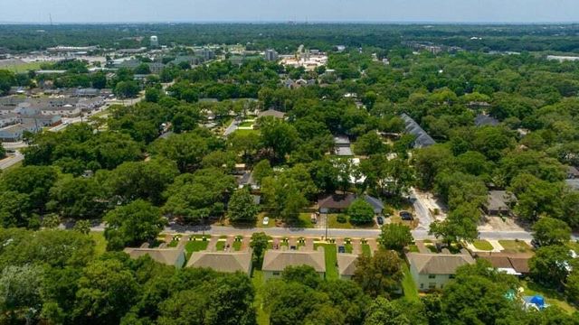 422 Bear Road A, Fort Walton Beach, FL 32547