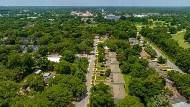 422 Bear Road A, Fort Walton Beach, FL 32547