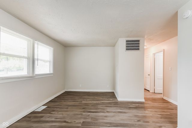 8161 Schoen Drive, Indianapolis, IN 46226