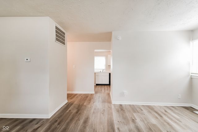 8161 Schoen Drive, Indianapolis, IN 46226