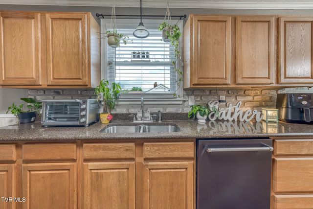 1605 Blackmore Street, Kingsport, TN 37665