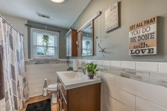 1605 Blackmore Street, Kingsport, TN 37665