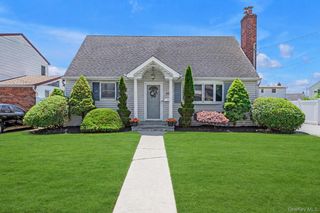 63 Lincoln Boulevard, Bethpage, NY 11714