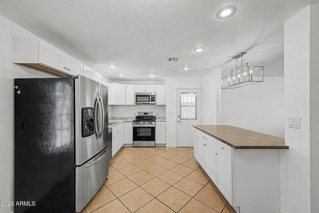 1303 E MILLETT Avenue, Mesa, AZ 85204