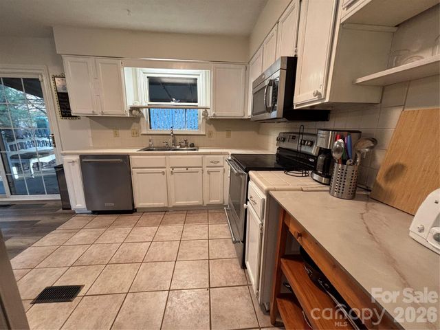 164 Bartlett Street, Asheville, NC 28801