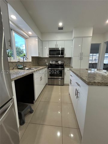 10521 Caribbean Blvd, Cutler Bay, FL 33189