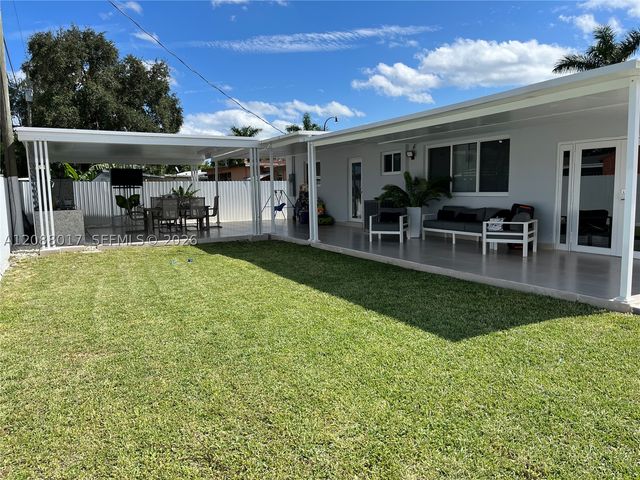 10521 Caribbean Blvd, Cutler Bay, FL 33189