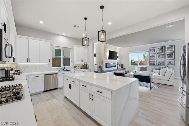8568 Foundry Branch Lane, Las Vegas, NV 89113