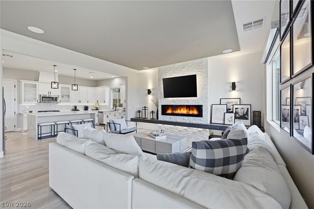 8568 Foundry Branch Lane, Las Vegas, NV 89113