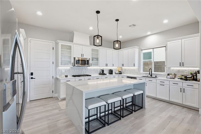 8568 Foundry Branch Lane, Las Vegas, NV 89113