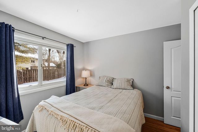 4 PHEASANT RUN CT, Sterling, VA 20164