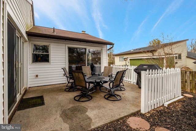 4 PHEASANT RUN CT, Sterling, VA 20164