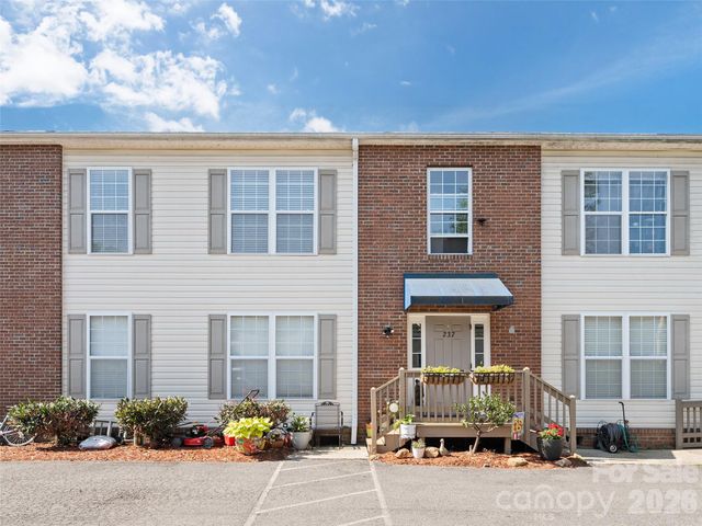 237 Camelot Drive B, Waynesville, NC 28786