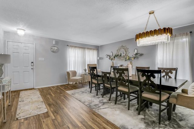 105 Forest Park Lane, Red Oak, TX 75154