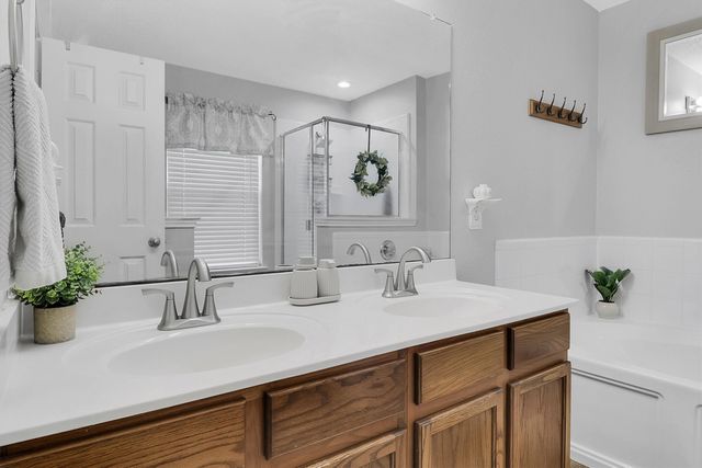 105 Forest Park Lane, Red Oak, TX 75154