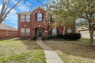 105 Forest Park Lane, Red Oak, TX 75154