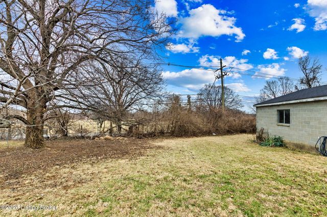 12117 Stroll Ct, Louisville, KY 40245