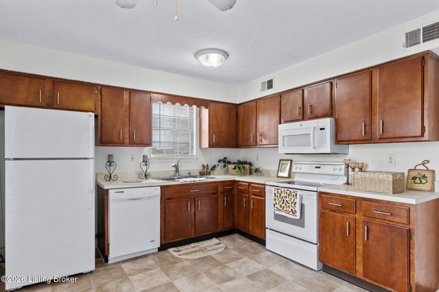 12117 Stroll Ct, Louisville, KY 40245