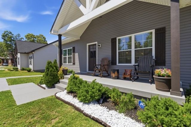 208 15th Ave, E, Springfield, TN 37172