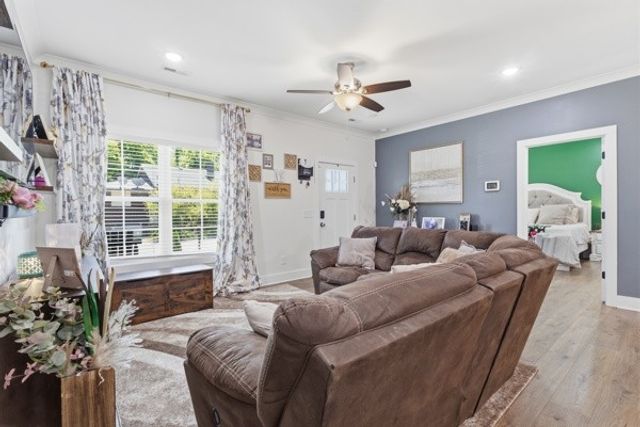 208 15th Ave, E, Springfield, TN 37172