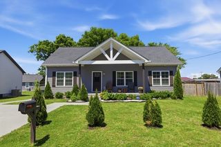 208 15th Ave, E, Springfield, TN 37172