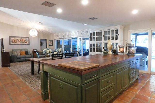 1129 W Rainwood Cir W, Palm Beach Gardens, FL 33410