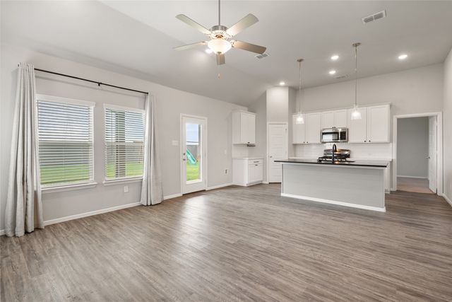 6910 Prairieside Trail, Venus, TX 76084