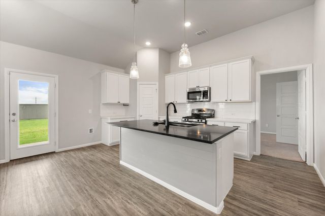 6910 Prairieside Trail, Venus, TX 76084