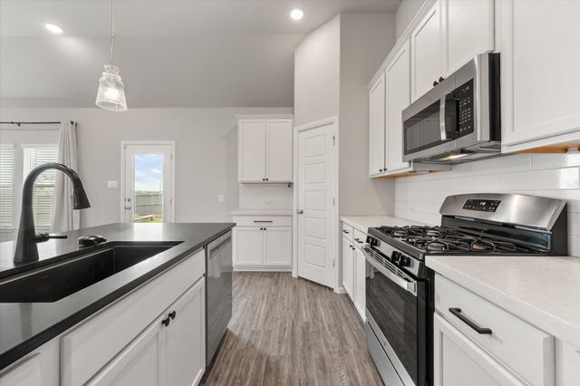 6910 Prairieside Trail, Venus, TX 76084