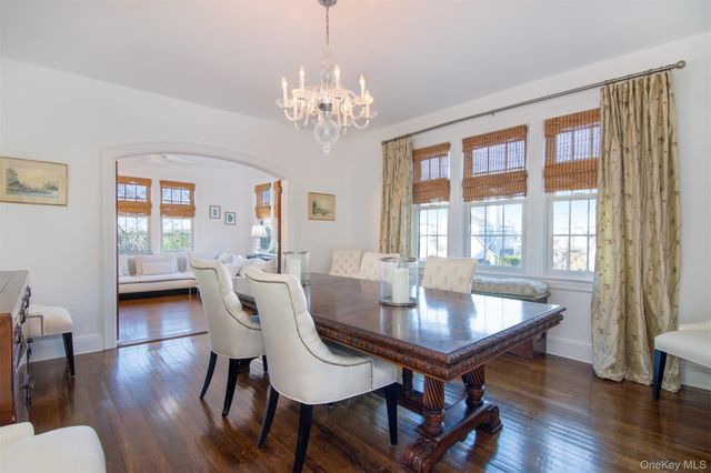 233 Kneeland Avenue, Yonkers, NY 10705