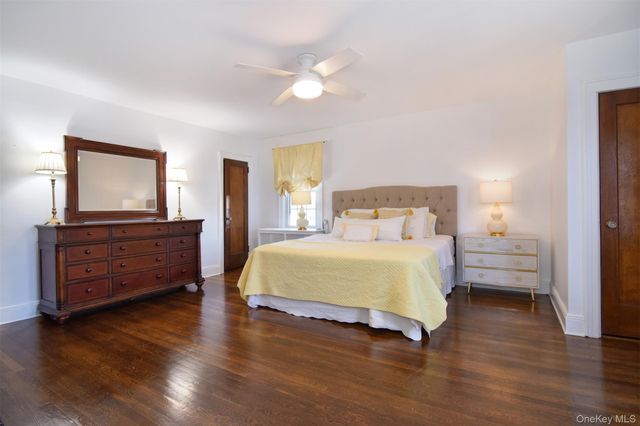 233 Kneeland Avenue, Yonkers, NY 10705